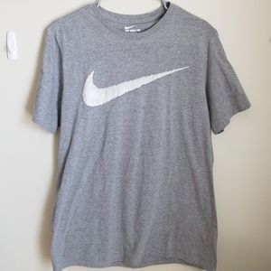 Nike T-shirt